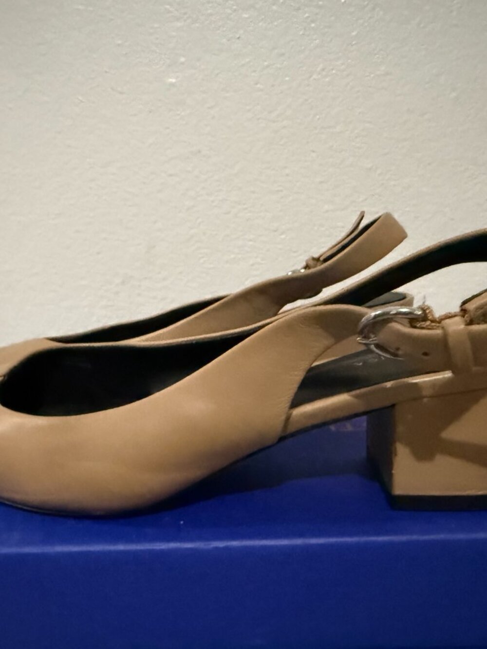 Via Spiga Slingback kitten heel, leather, nude